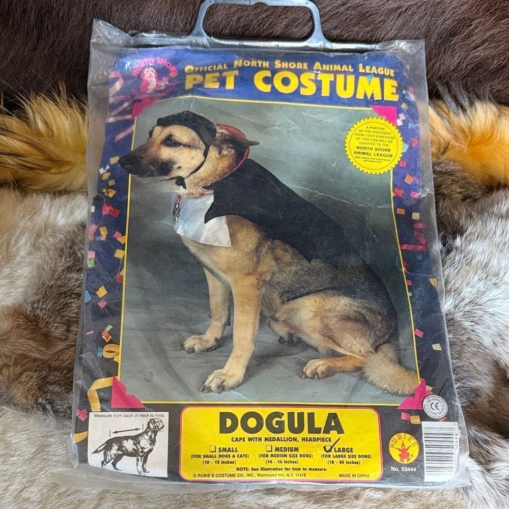 Pet Costume Dogula Cape - Black and White L (1760)
